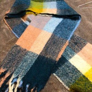 American Eagle plaid blanket scarf